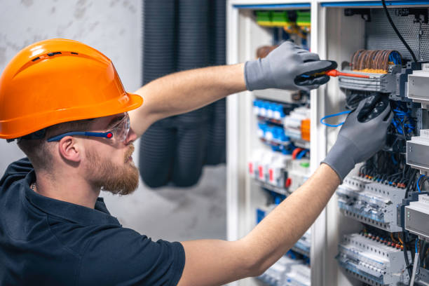 Best Affordable Electrician  in Bigfoot, TX